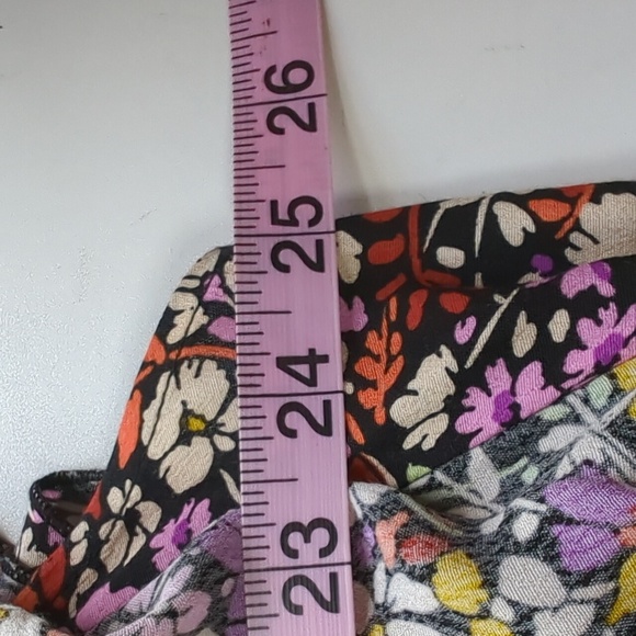 Democracy V-Neck Ruffle Flutter Sleeve Multicolor Floral Blouse | Size‎ 2X - Picture 8 of 8